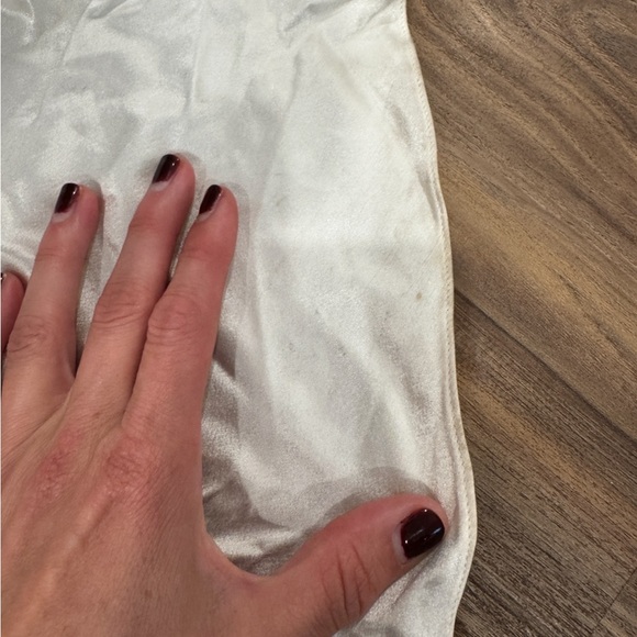 Vera Wang Old Hollywood Glam satin wedding dress - Picture 16 of 16